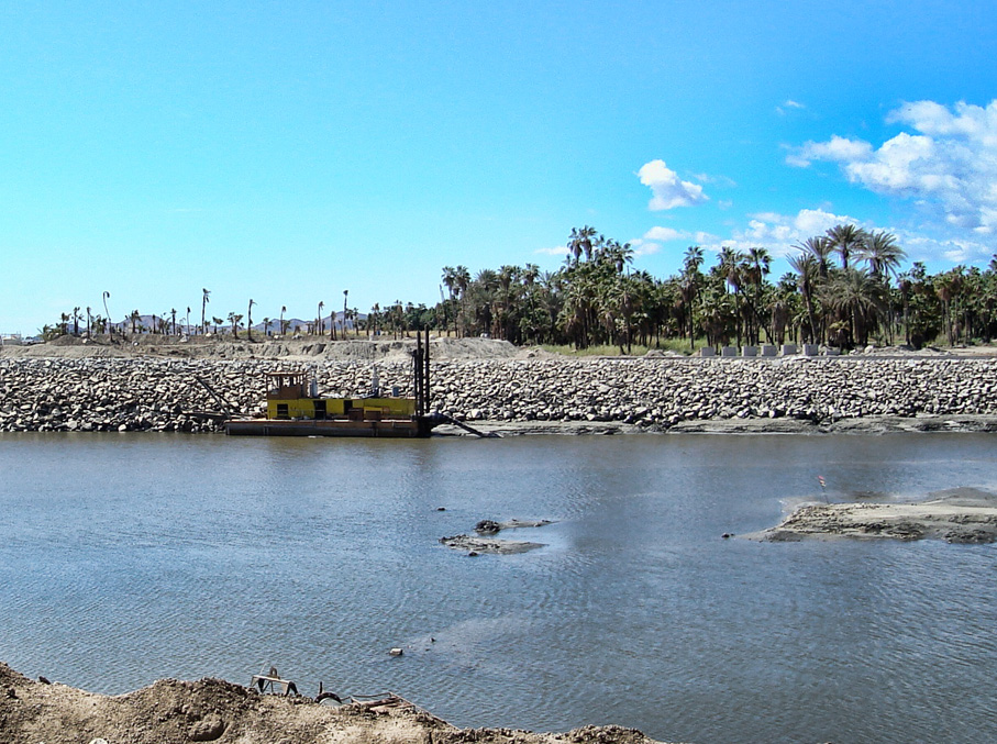 Dragado bahía San José